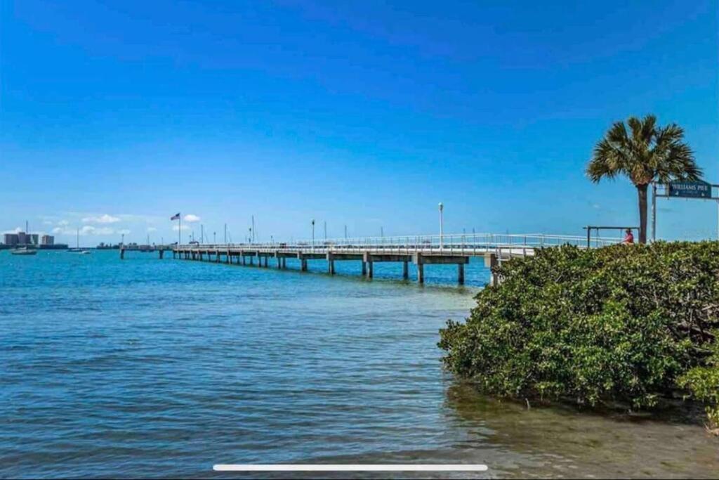 In The Center Of Gulfport, Min Away From The Beach! St. Petersburg Luaran gambar