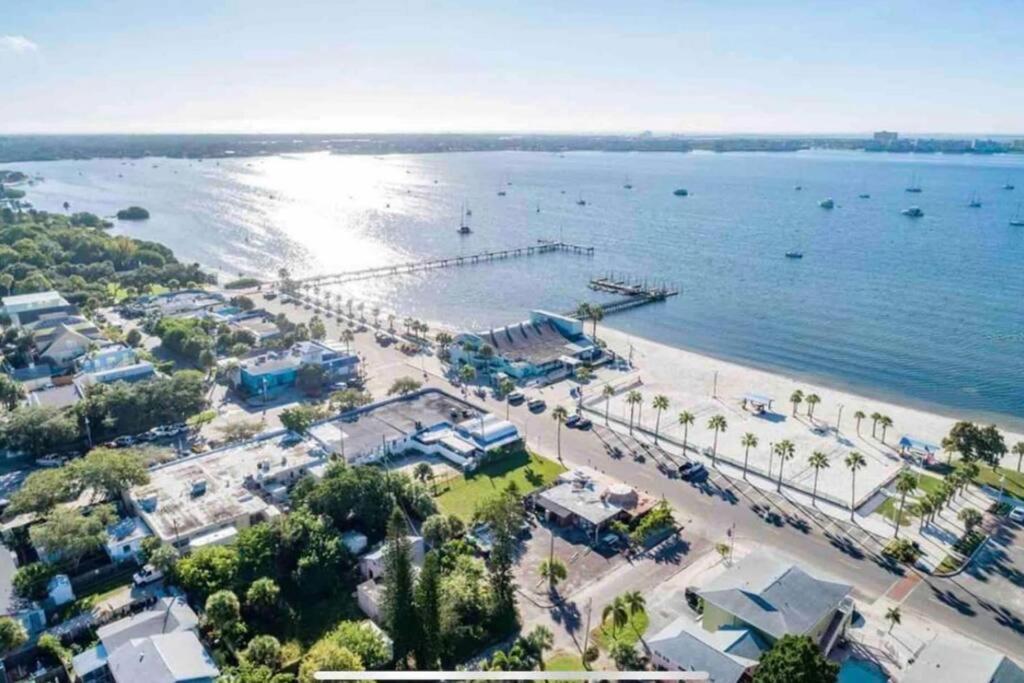 In The Center Of Gulfport, Min Away From The Beach! St. Petersburg Luaran gambar